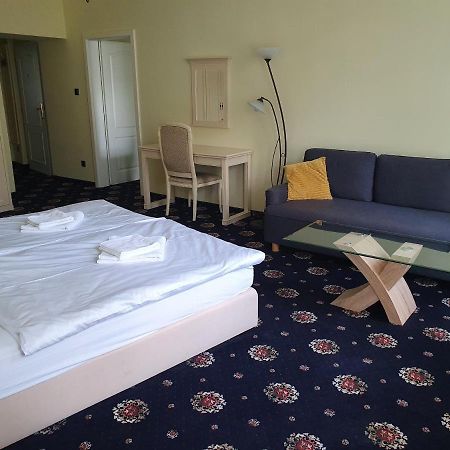 Evergreen Apartments Hotel Karlsbad Exterior foto