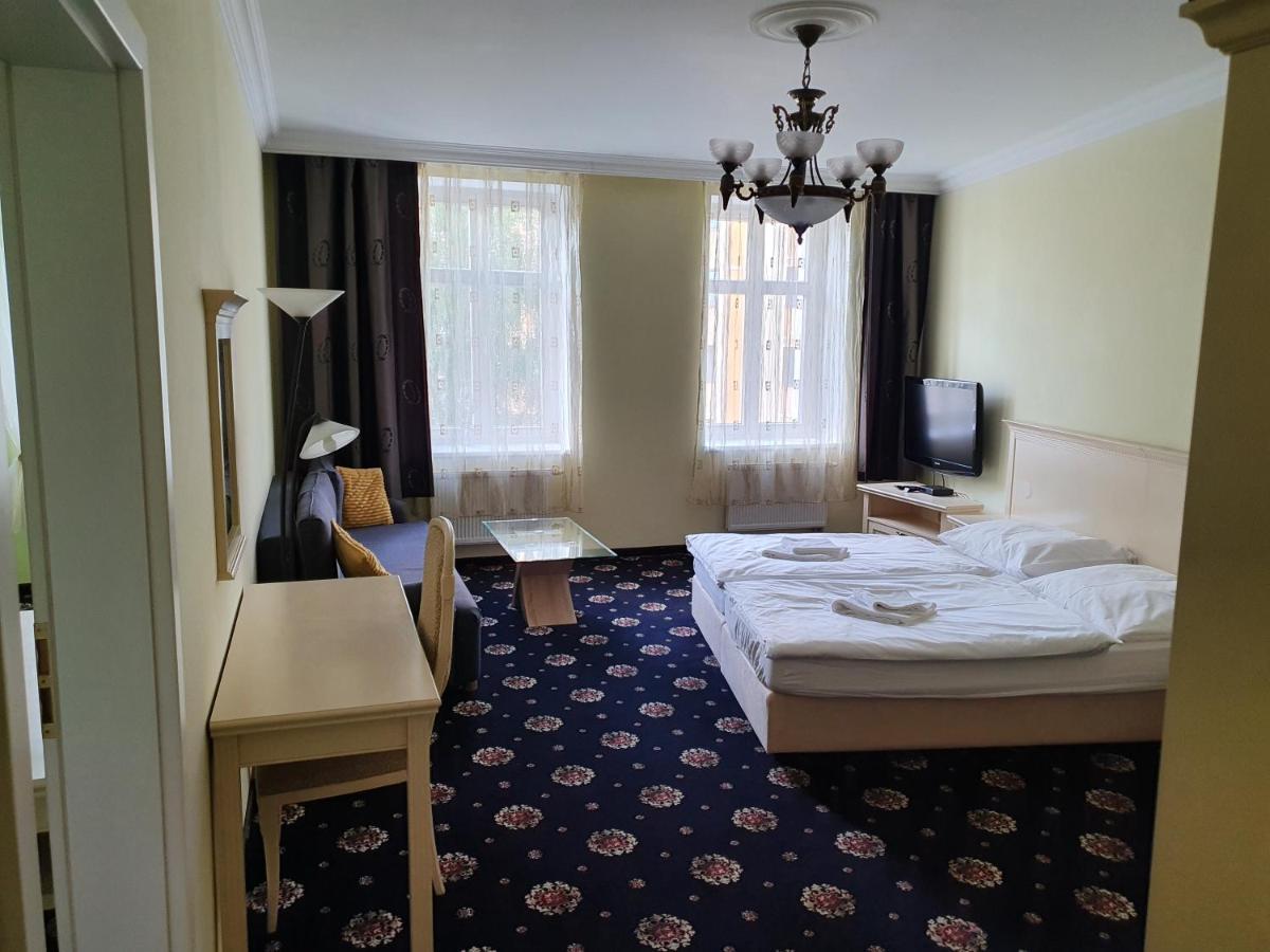 Evergreen Apartments Hotel Karlsbad Exterior foto